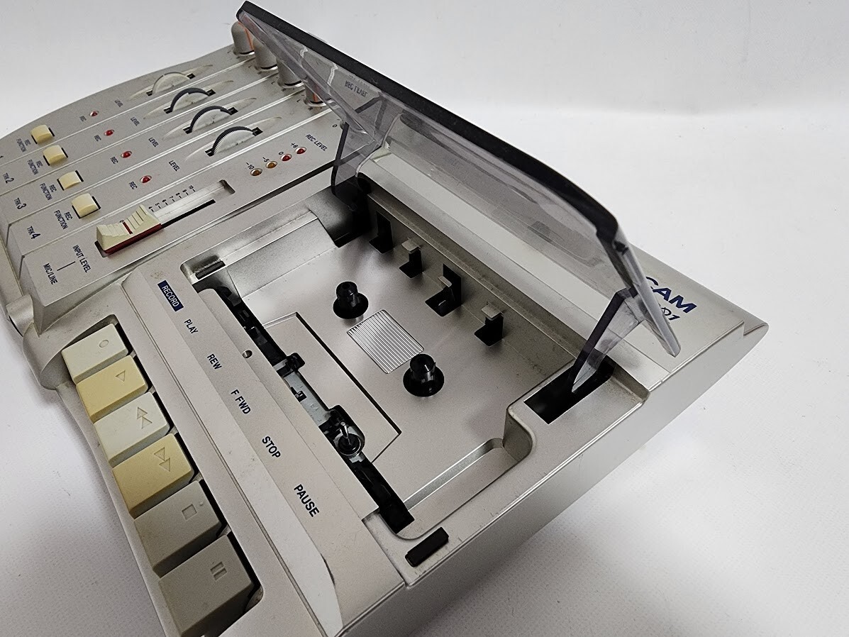 TASCAM MF-P01 portastudio 4 tracks Analog Cassette Tape TASCAM MF-P01 portastudio 4 tracks Analog Cassette Tape