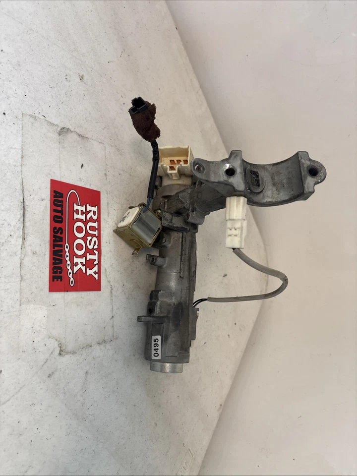 1997 Toyota Camry conjunto de interruptor de ignição e chave com 3 cilindros de trava 45020-33-4 - Imagem 2 de 4