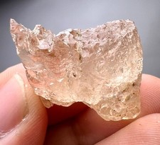 Cristal de topacio grabado terminado completo de 50 quilates - Skardu, PAK