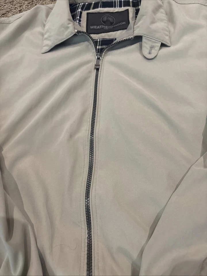 Abrigo impermeable grande para hombre tostado informal Foto 2 de 4