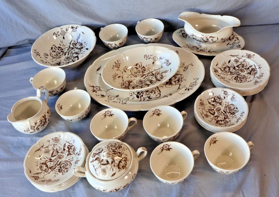 Vintage Johnson Bros Windsor Ware Brown Floral Transferware Dinner Set England - Image 2 of 4