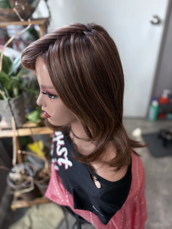 Peluca Bob emplumada de TRESSALLURE en Color 33/32/R4 Mono Completo Nueva Foto 4 de 4