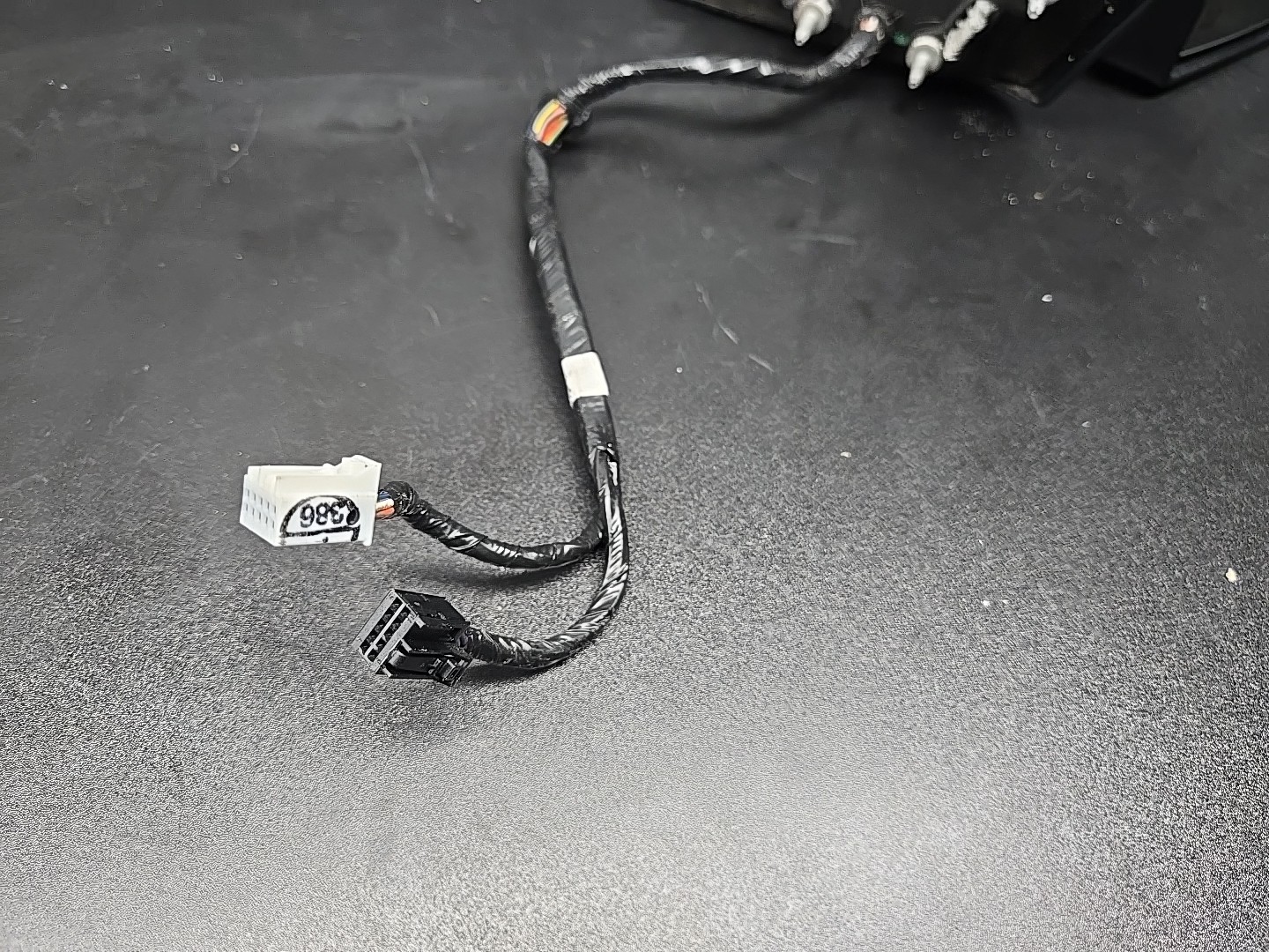 2014-2017 MASERATI GHIBLI QUATTROPORTE RIGHT PASSENGER DOOR SIDE MIRROR OEM