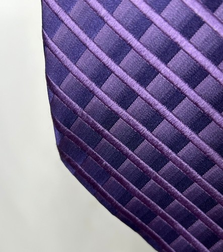 Kenneth Cole Reaction Men’s Neck Tie 3 ¼” Purple 100% Silk Geometric Pattern - Picture 12 of 12