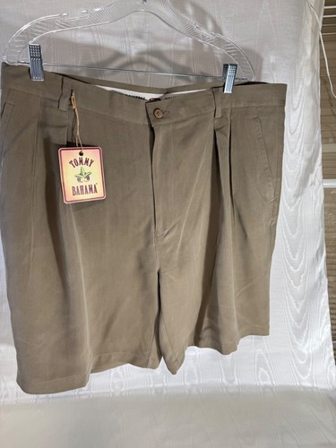 TOMMY BAHAMA 100% MENS SILK SHORTS CASINO DESK  40 ALMOND HERRINGBONE PLEATED - Picture 1 of 7