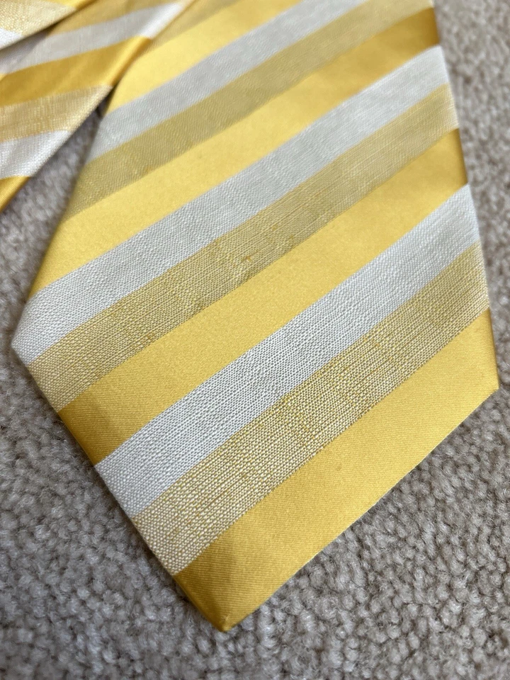 KITON 7 pliegues corbata - seda / lino - dos tonos oro / rayas blancas - 3 1/2" Foto 3 de 4