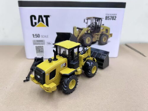 Diecast Masters 1/50 Scale CAT 938 Wheel Loader Diecast Model Toy Gift 85782 - Picture 4 of 7