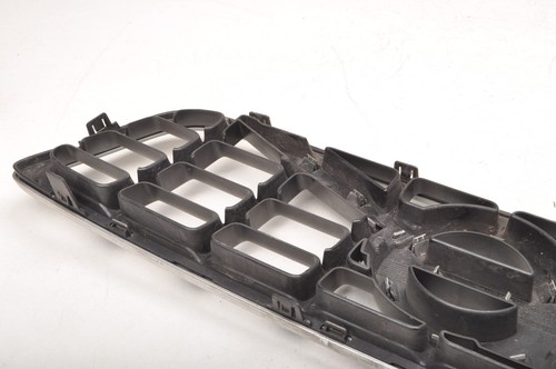 VOLVO V70 III RDESIGN 2007-2012 Grill Frontgrill Kühlergrill 31283895 - Bild 8 von 12