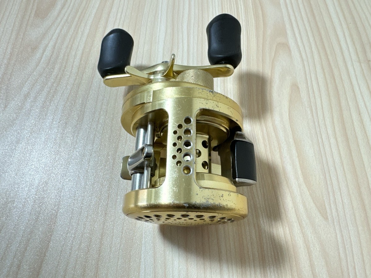 リール SHIMANO CALCUTTA CONQUEST 100 RH442 Baitcasting Reel 01 CALCUTTA CONQUEST 100 Right RH442100