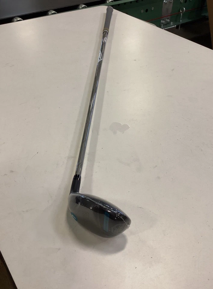 Club de golf híbrido Wilson Dynapower para diestros para mujer Foto 2 de 3