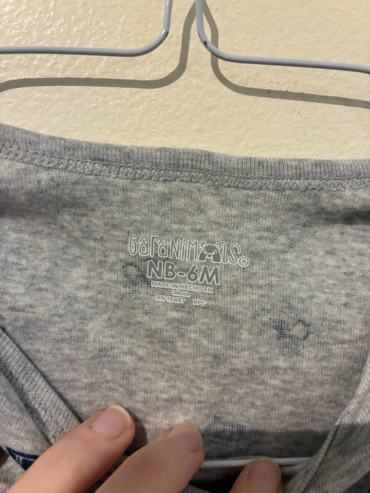 Vestido de camión gris Garanimals nuevo sin etiquetas - NB-6M Foto 3 de 3