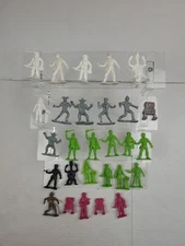Vtg. 1970's Galaxy Laser Team figures TIM MEE Toys Lot Pink Green White Silver