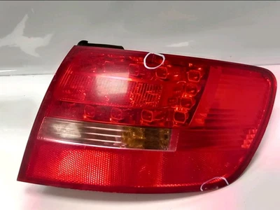 FEU ARRIÈRE DROIT Audi A6 3 AVANT PHASE 1 2005 4F9945096H - Photo 1/4