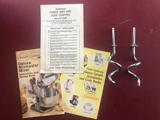 VTG SUNBEAM DELUXE MIXMASTER MIXER - DOUGH HOOKS BOOK 1981