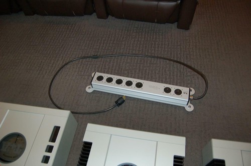T+A Elektroakustik Power Bar 2 + 5 HD Power Acondicionador - Imagen 4 de 7