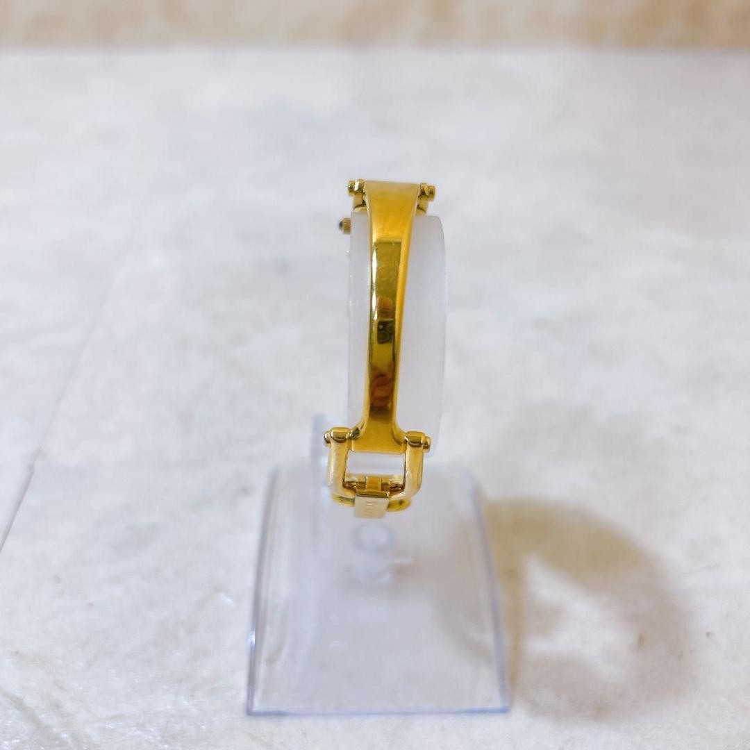 GUCCI 1500L Watch Gold Dial Swiss Rectangle Womens Watch GUCCI 1500L Watch Gold Dial Swiss Rectangle Womens Watch