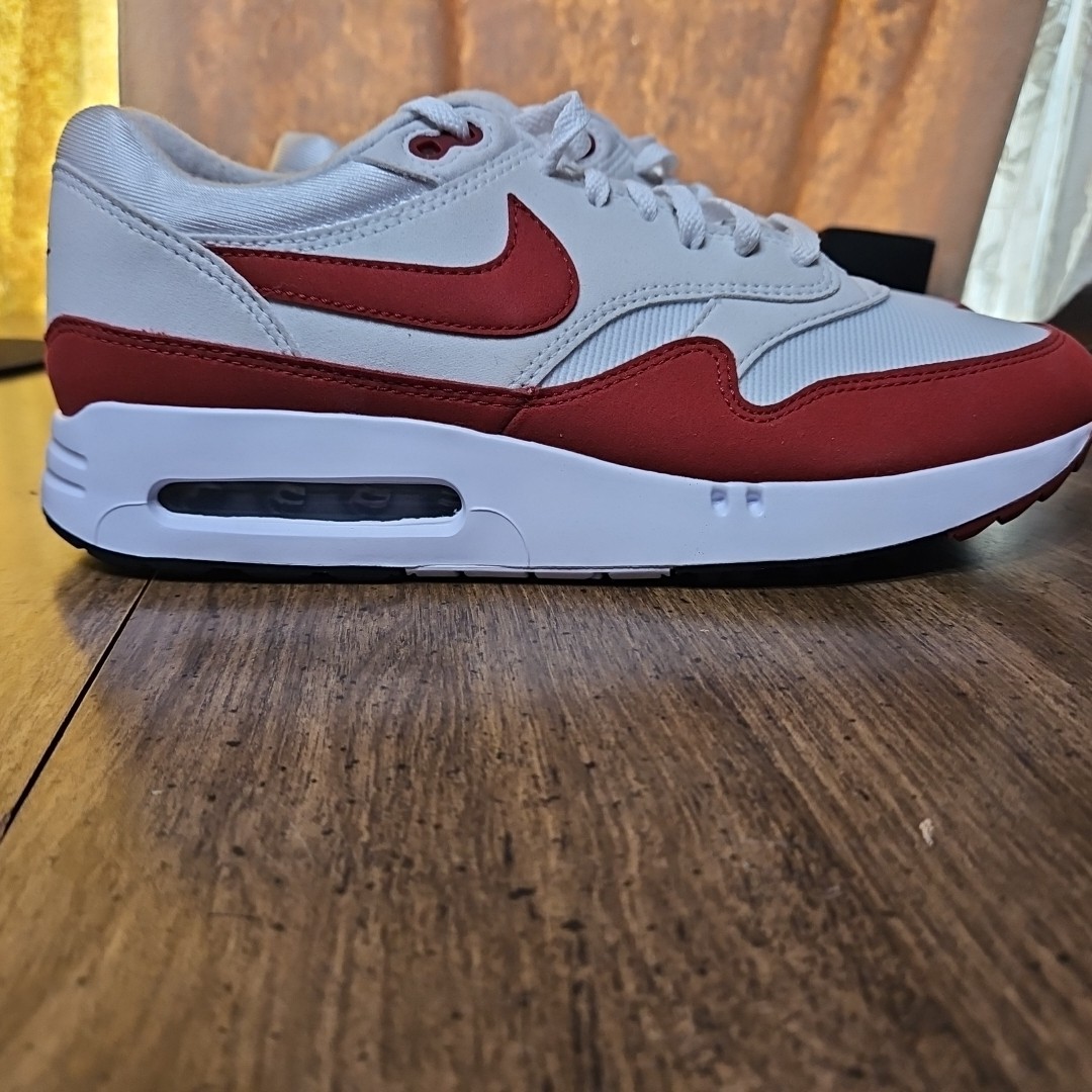 Picture 1 of 10