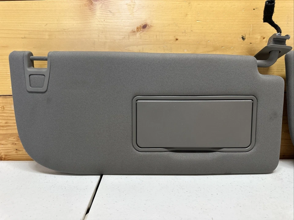 Juego de parasol Ford F150 F-150 2015-2017 con luz y enlace gris OEM Foto 3 de 4