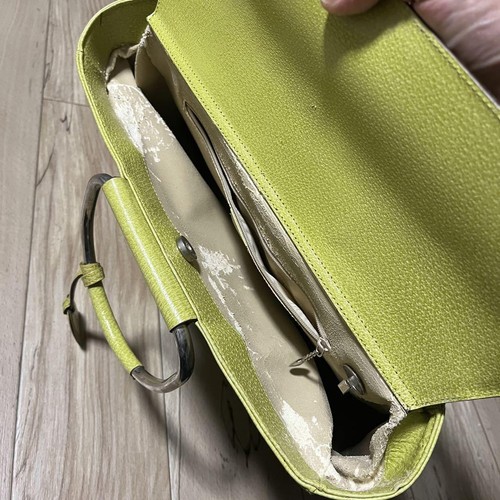 Bolso de mano Gucci para mujer amarillo verde logotipo encanto mango mediano de metal bolsillos auténticos - Imagen 7 de 24