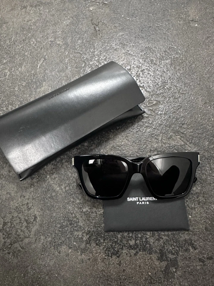 Gafas de sol Saint Laurent SL 507 en negro brillante y gris liso todas nuevas en caja $420 Foto 2 de 4