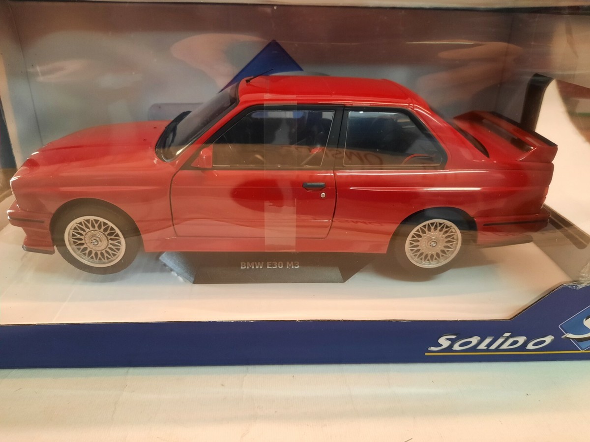 BMW M3 E30 レッド 1/18 1/18 Solido BMW E30 M3 (Red) Diecast Car Model
