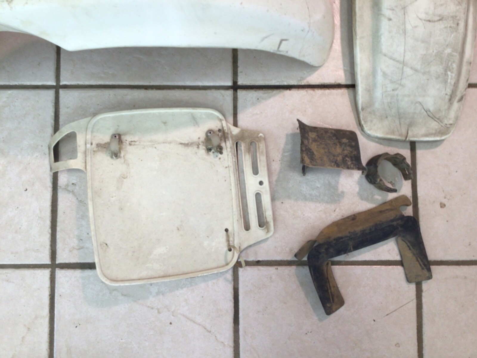 1991 HONDA XR200R OEM PLASTICS BODY KIT FRONT FENDER REAR FENDER NUMBER PLATE eBay