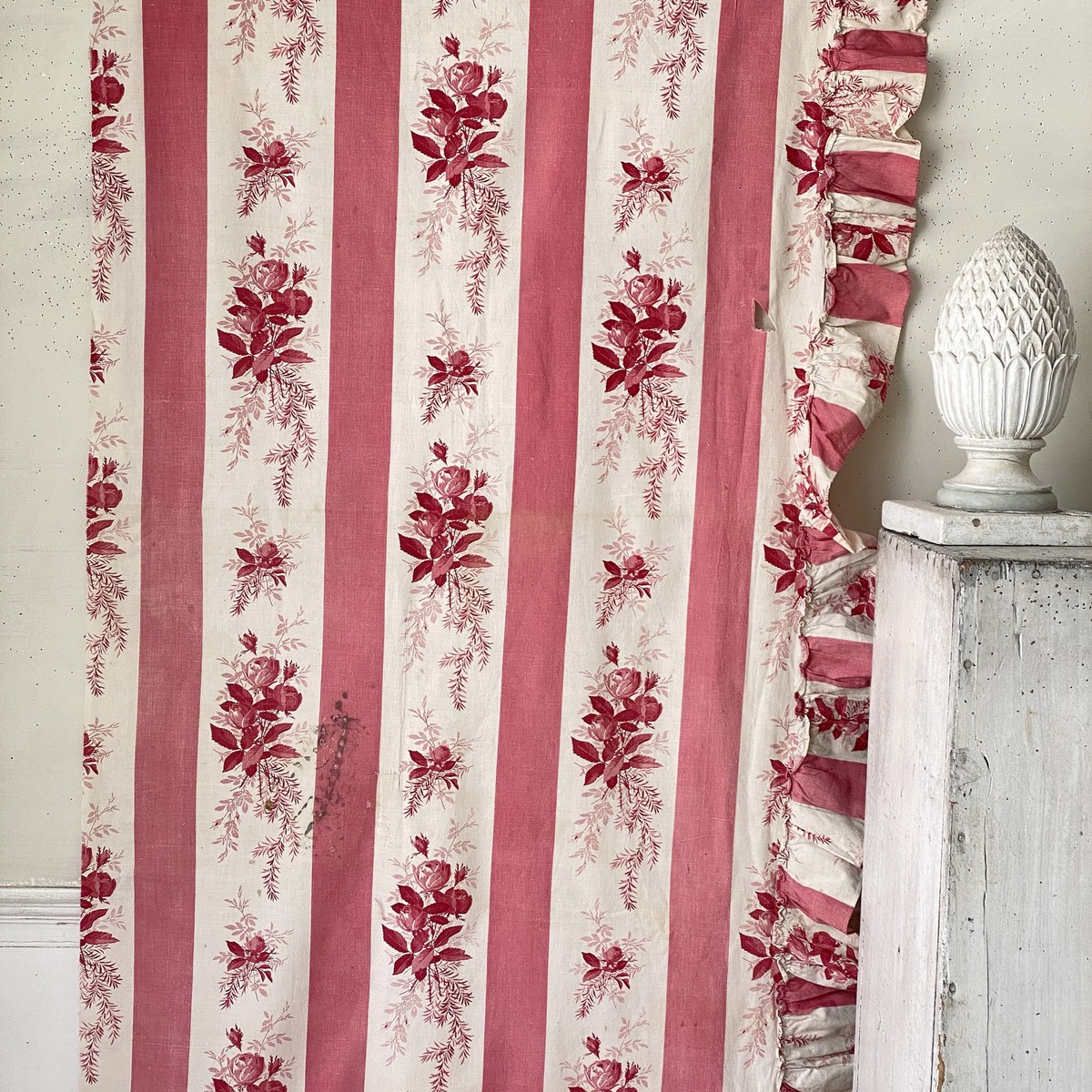 60X36 ( multiples available) ruffle candy PINK rose striped floral