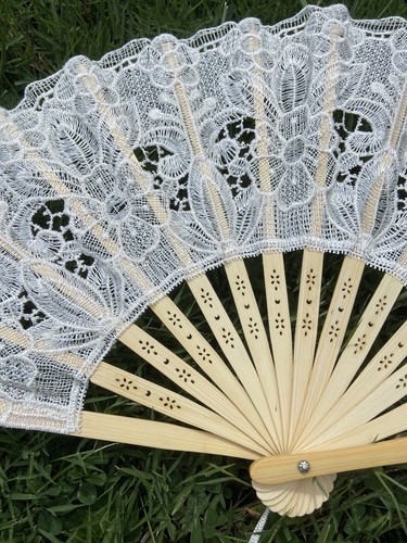 Ivory Lace Fan With Floral Design for Wedding Ceremony, Beige Wedding Favor - Picture 8 of 10