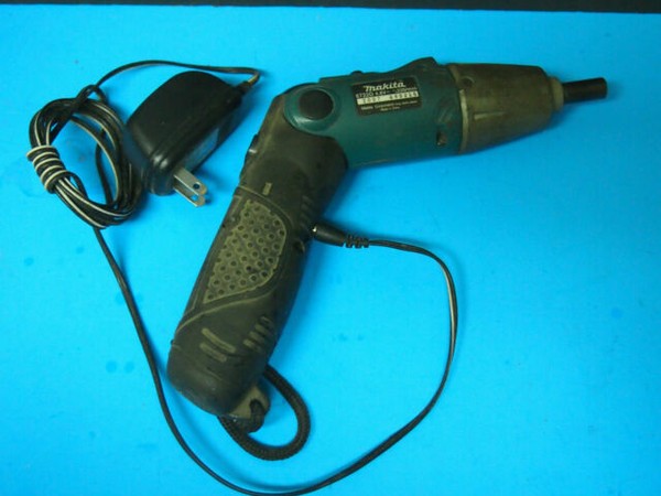 Makita 6722d замена аккумулятора Makita 6722d замена аккумулятора
