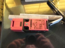 XCSPA591 Telemecanique Schneider Safety Interlocking Switch XCS-PA591 NEW