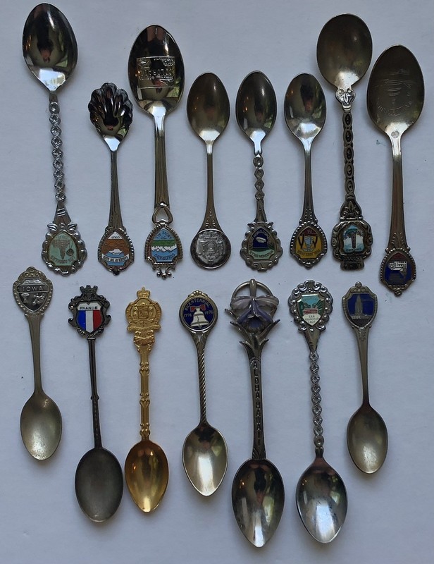 Vtg Lot 15 Souvenir Spoons USA States Enamel Crest +Bicentennial +France +Canada