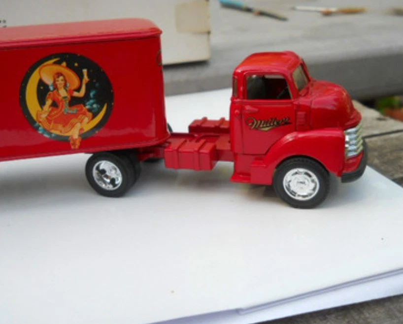 Remolque tractor Chevy Ertl Miller High Life Beer 1950 1991 de colección semi diecast  Foto 3 de 3