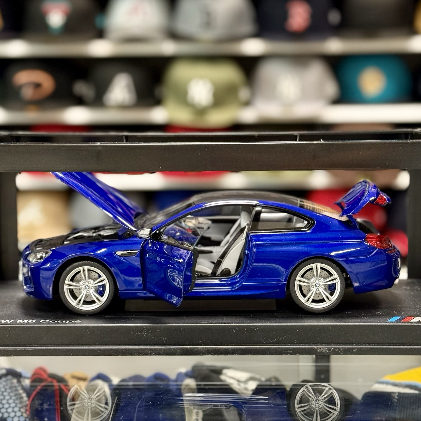 Kyosho BMW M6 Coupe Blue 1/18 Scale Diecast Model Car | Dealer