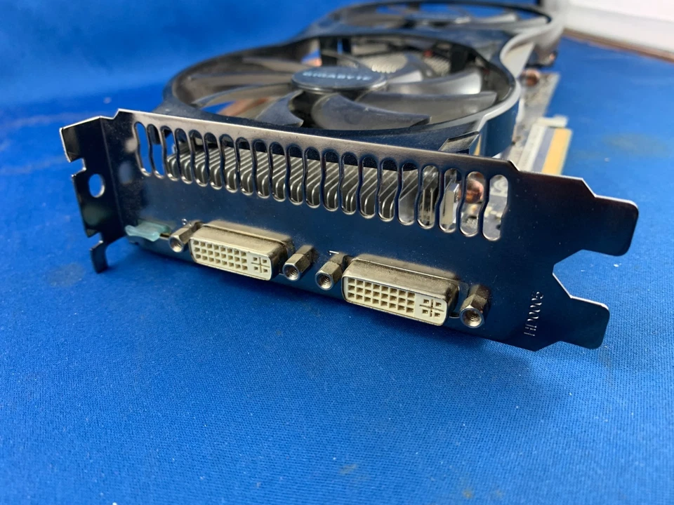 GeForce GTX 560, 1GB GDDR5, 256BIT, HDMI, Gigabyte GV-N56GOC-1GI, WORKING - Image 2 of 4