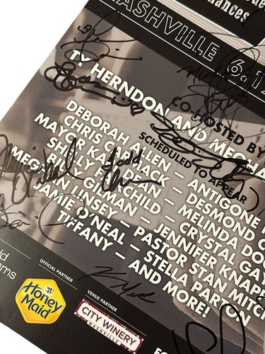Julie & Todd Chrisley Signed Autograph 2015 Nashville LGBT Charity Poster! PROOF - Picture 3 of 8