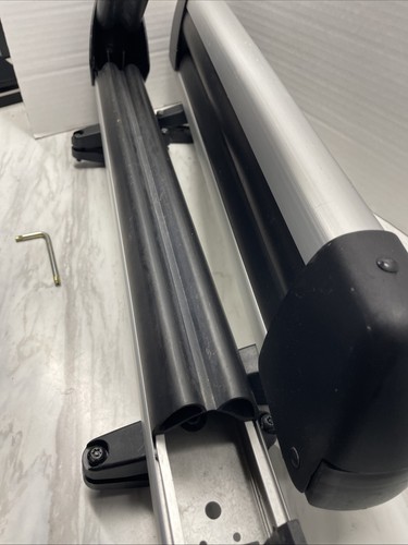 2 OEM Honda Locking Ski/Snowboard Carrier Roof Rack Attachments, no Keys. - Picture 4 of 5