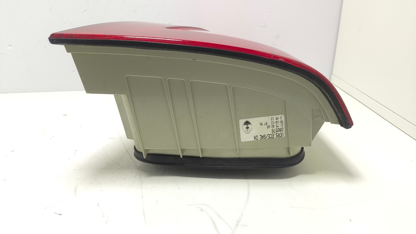 Maserati Quattroporte 2009-2013 Rear Right Tail light P/N 208578
