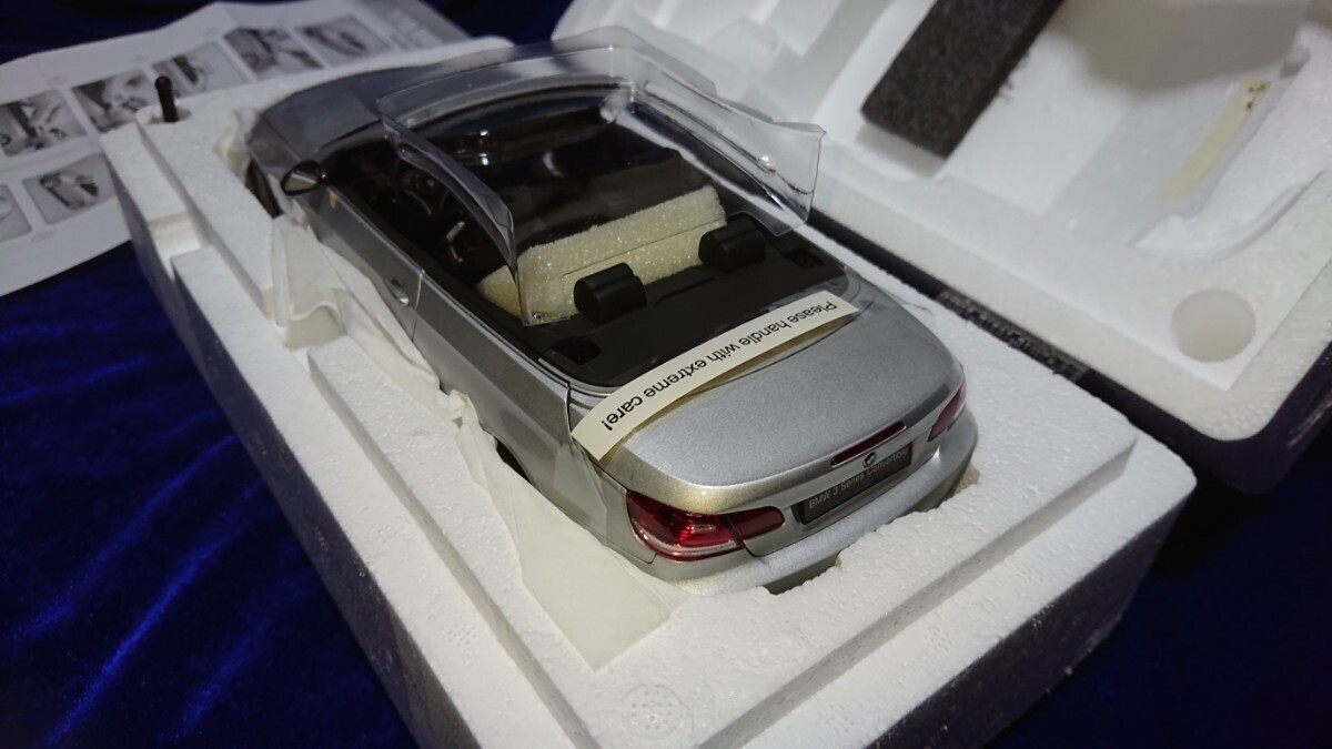 1/18 BMW 3 Series 335i Convertible E93 N54 6-Cylinder Kyosho