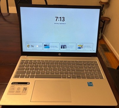 HP - 15.6'' Touch-Screen Laptop - Intel Core i3 - 8GB Memory - 256G - 15-fd0123dx