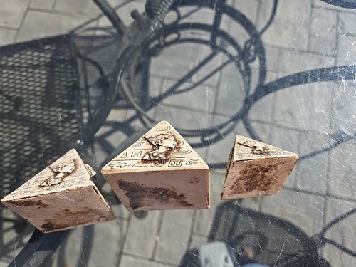 Authentic Egyptian Charm: Set of 3 Giza Pyramids Embellished with Pharaonic Art - Picture 13 of 20