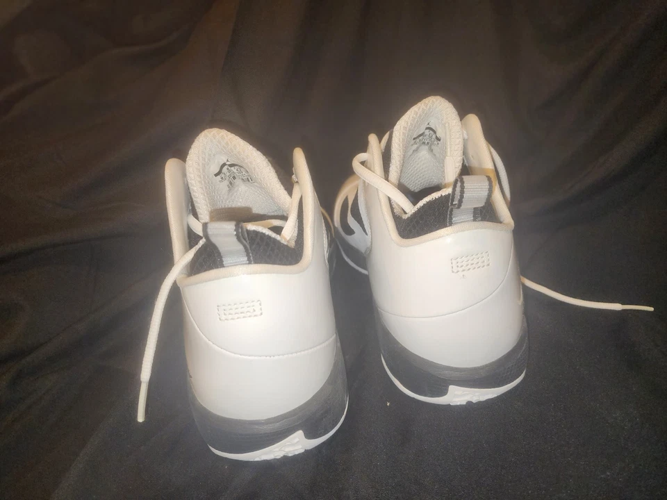 New! Nike Jordan 2011 Q Flight White Size 9.5 454486-103 NWOB! - Image 4 of 4