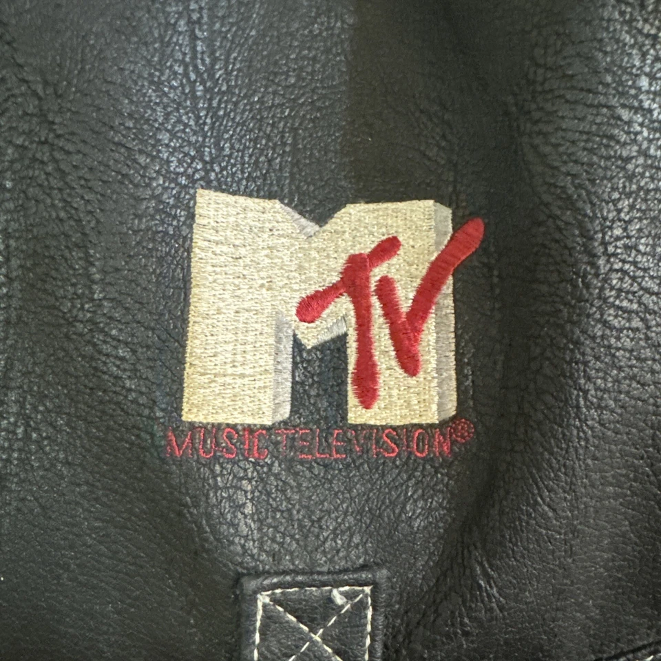 De colección Raro MTV Música Televisión Logo Bordado Cuero* Negro Años 90 Tema Candente Foto 2 de 4