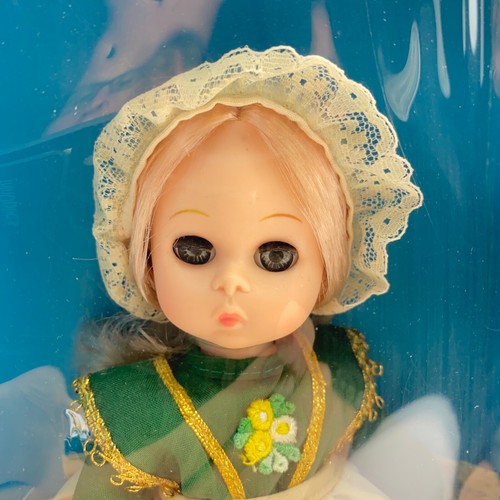 Tiara Dolls of Foreign Countries Pretty & Poseable by Playmates Irish Baby Doll - Picture 2 of 9