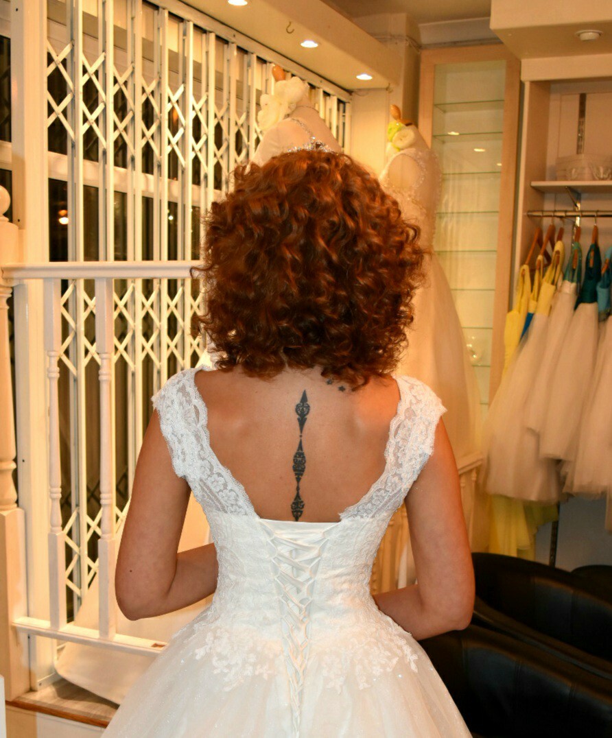 Wedding dress fit's size 10 to 14 Handmade in uk, only one made. It was £2400 image 8