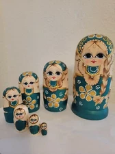 Russian Nesting Dolls & Matryoshka Doll Wooden