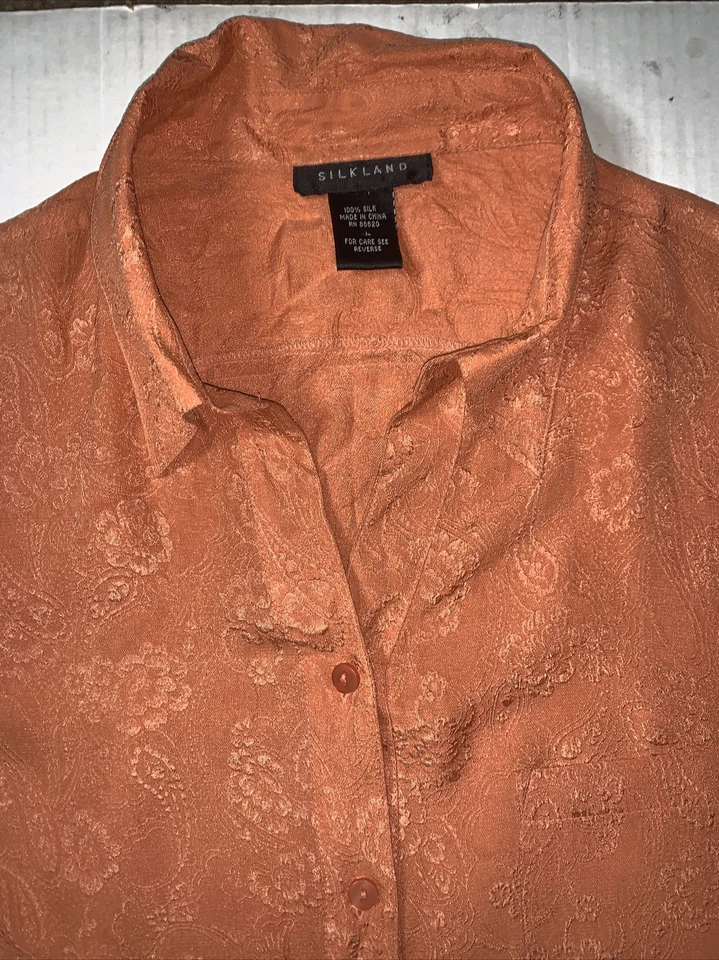 Camisa de seda floral delantera con botones Silkland de segunda mano para mujer (talla L) Foto 3 de 4