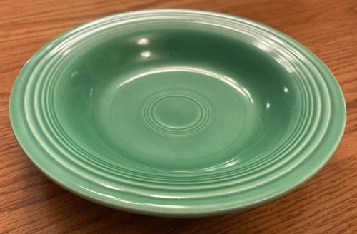 Vintage Fiestaware - 8 1/2" Deep Plate in original green (exc.) (1936-1951)