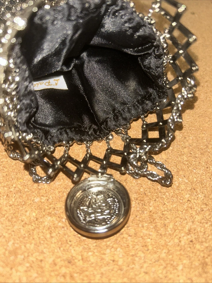 L’Paige Vintage RARE Mesh Pouch Silver Tone Accordian Closure Purse Evening Bag - Image 4 of 4