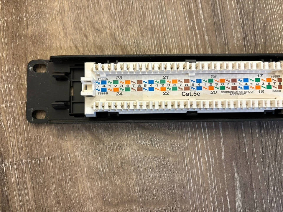 TRIPP-LITE 24 Port Cat 5e Patch Panel - Image 4 of 4