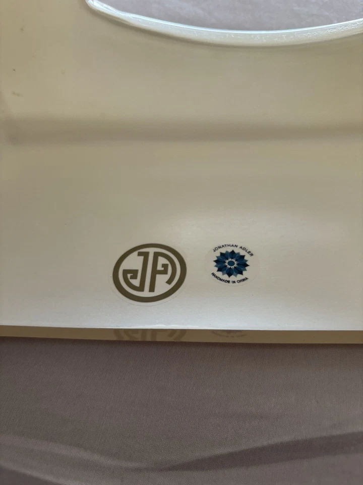 Jonathan Adler Tissue Box Acrylic White - Image 3 of 4